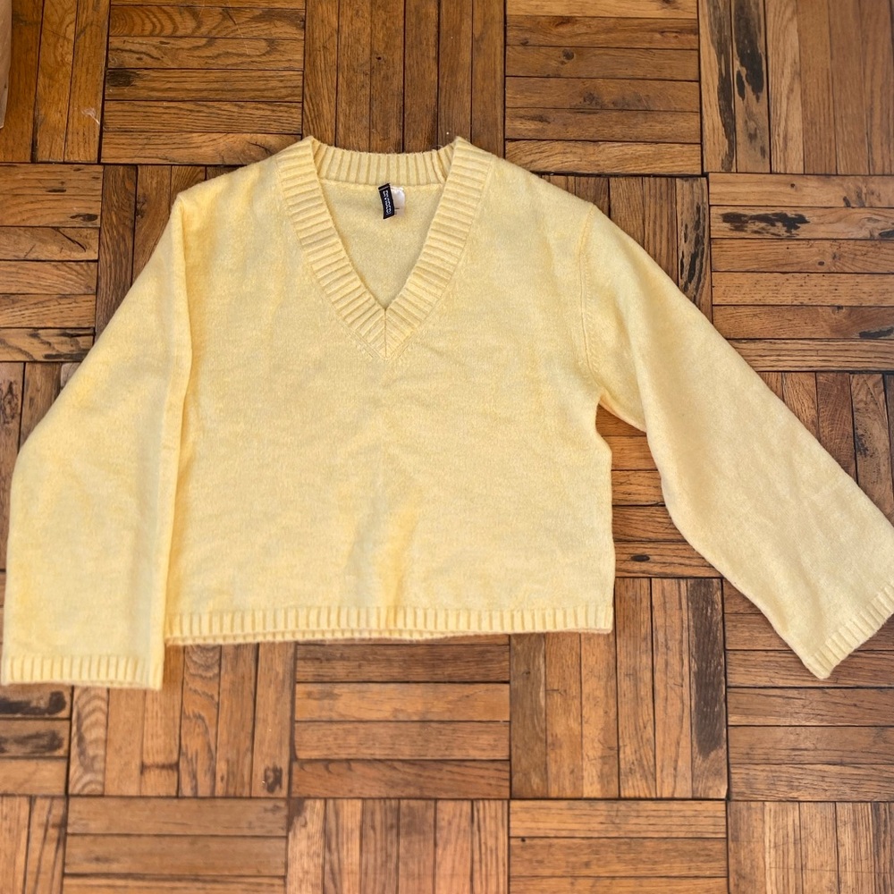 H&M Sweater